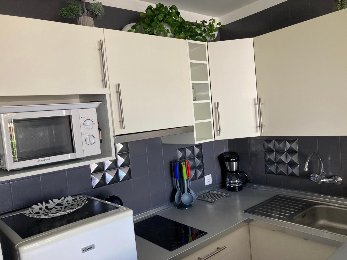 Très Bel Appartement Entièrement Rénové Empuriabrava Extérieur photo