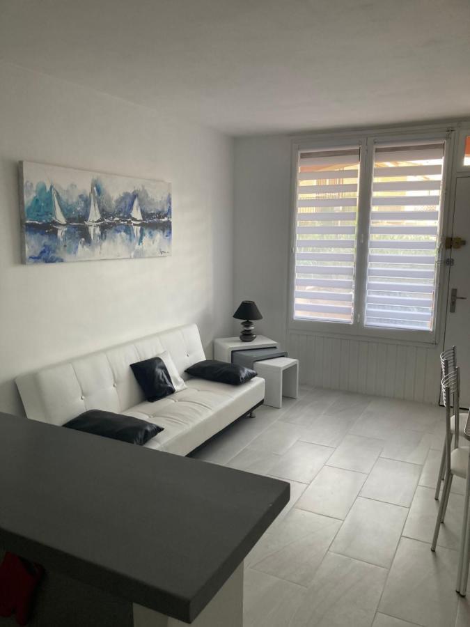 Très Bel Appartement Entièrement Rénové Empuriabrava Extérieur photo