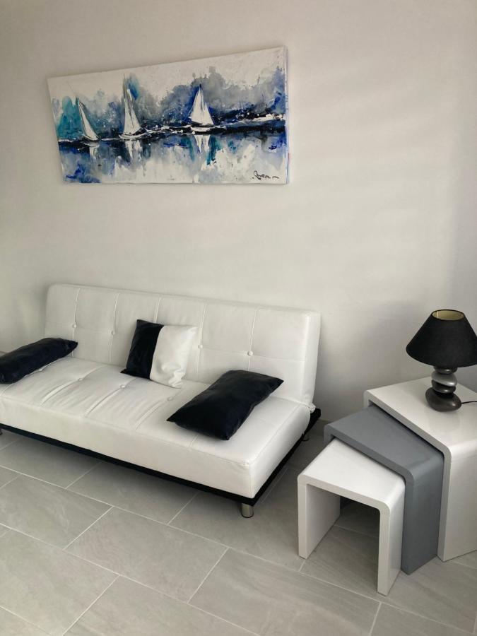 Très Bel Appartement Entièrement Rénové Empuriabrava Extérieur photo