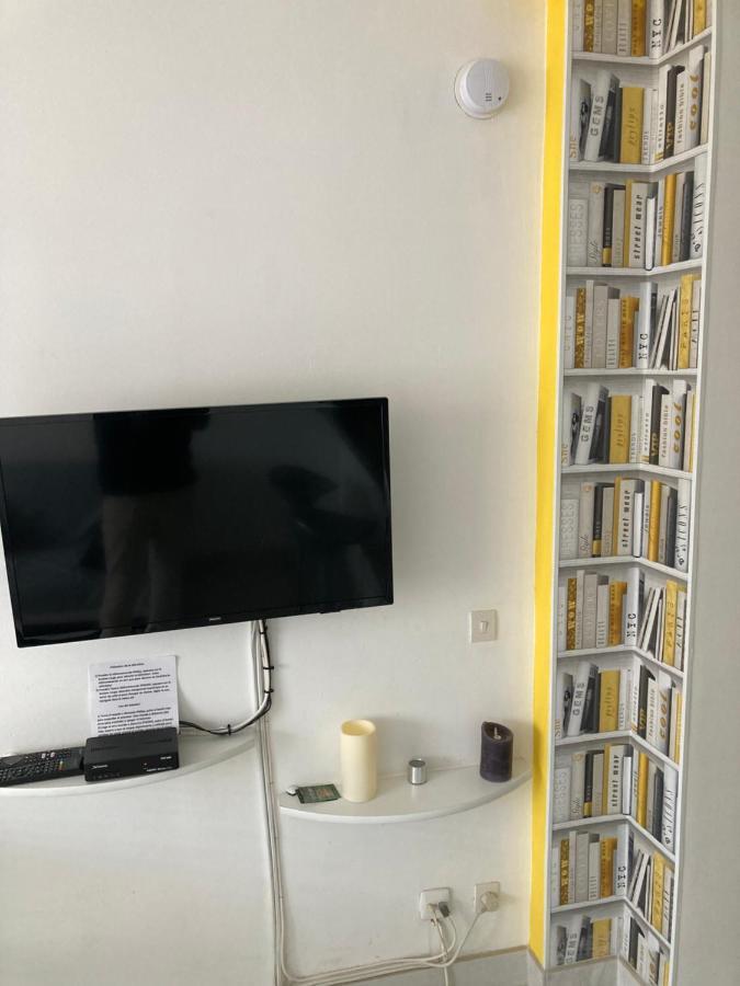 Très Bel Appartement Entièrement Rénové Empuriabrava Extérieur photo