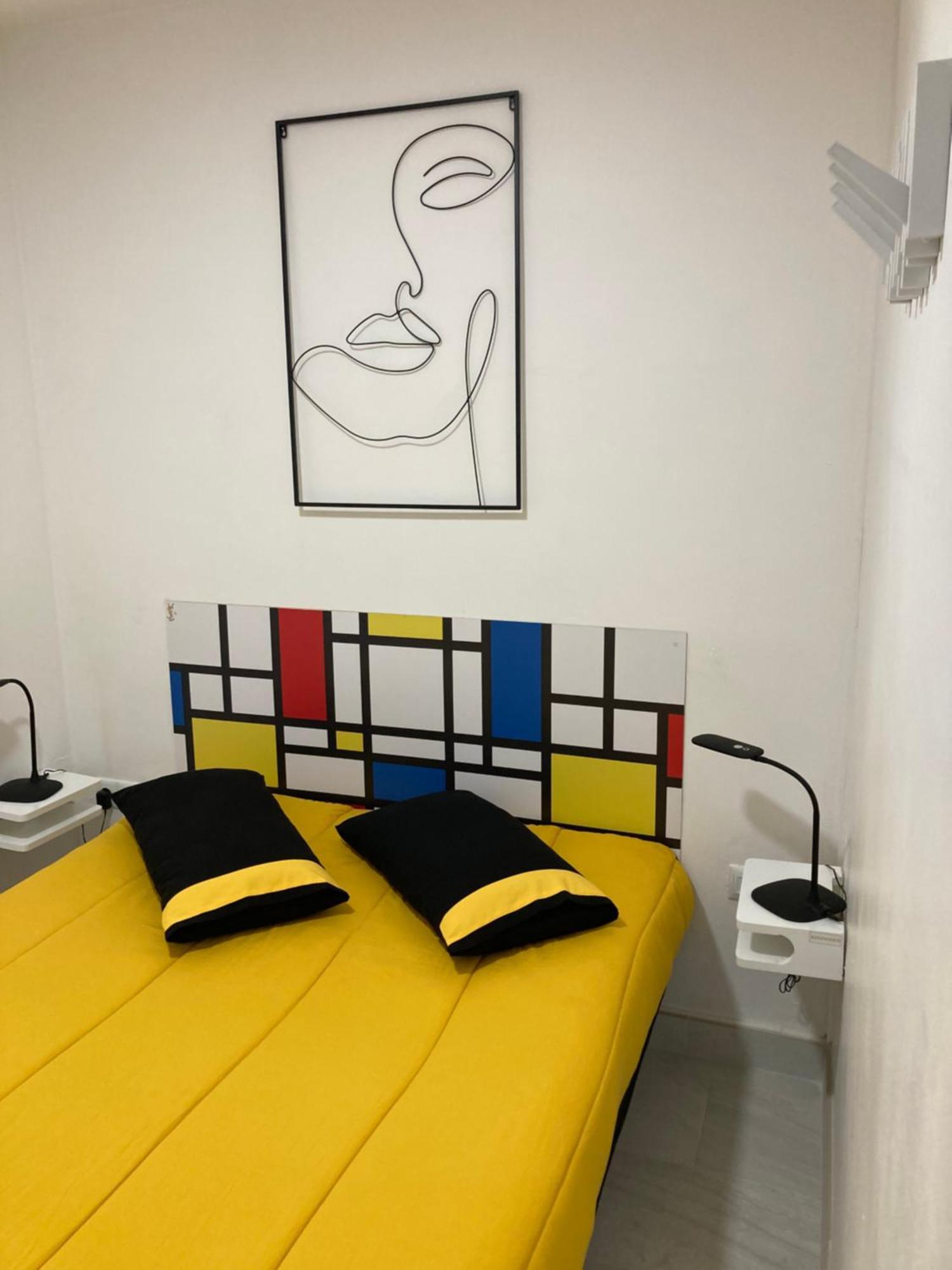 Très Bel Appartement Entièrement Rénové Empuriabrava Extérieur photo